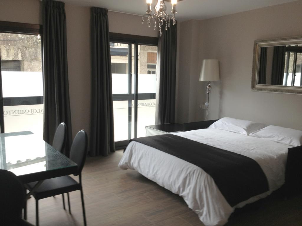 Alvear Suites Redondela Quarto foto